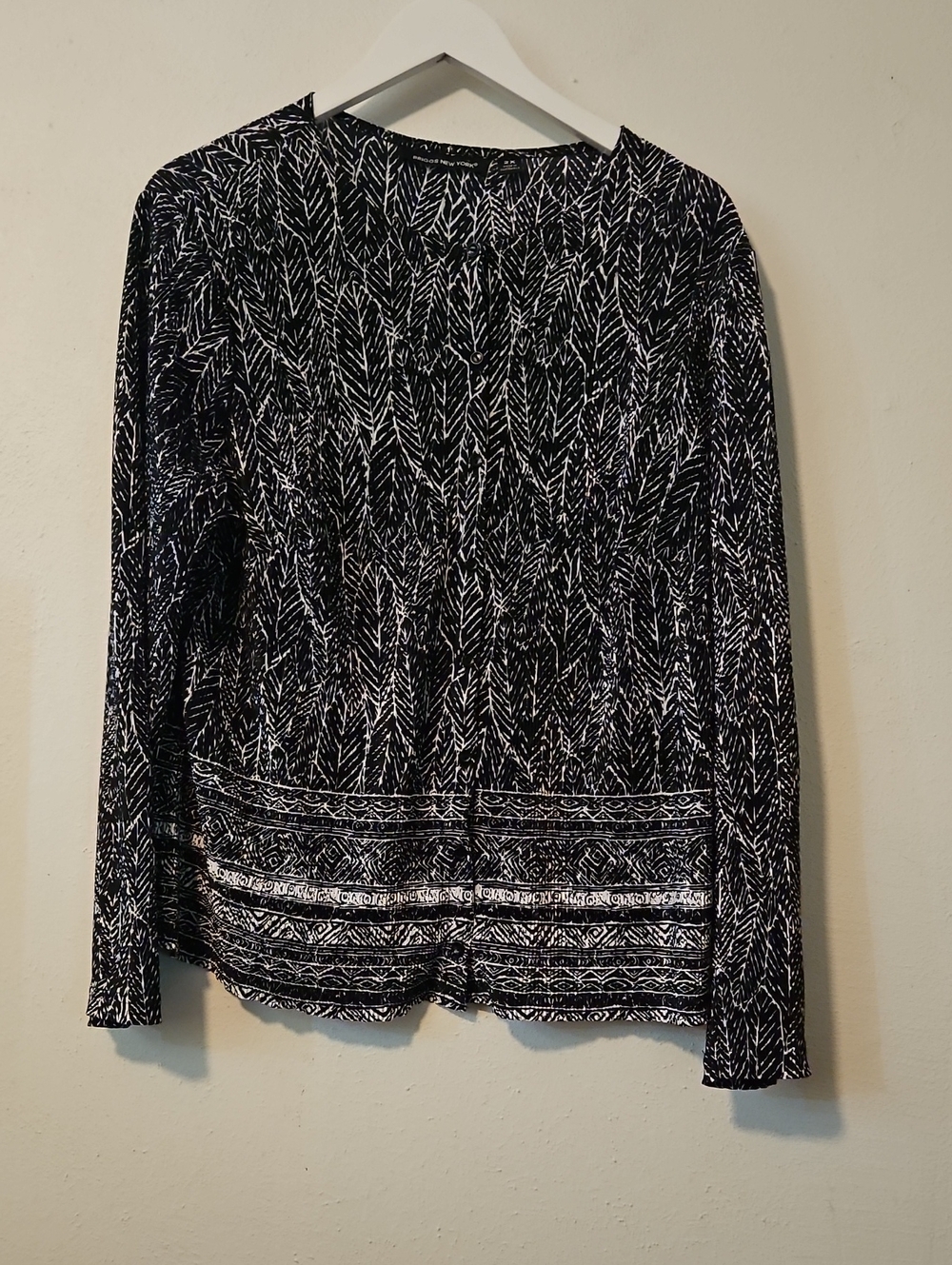Briggs New York Black & White Long Sleeve Printed Top
